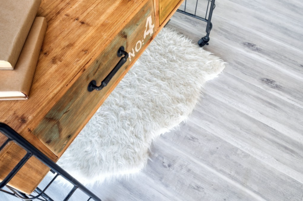 Клеевая кварцвиниловая плитка Alpine Floor Ultra ДУБ ПОЛЯРНЫЙ ECO 5-19